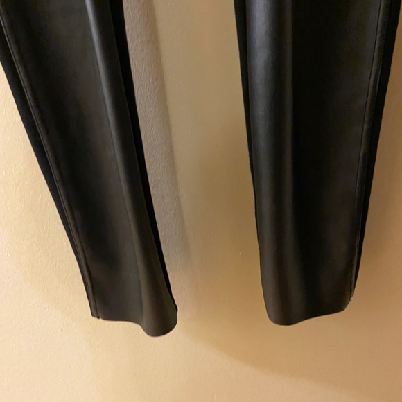 Black Faux leather leggings /fits like medium - Picture 2 of 7